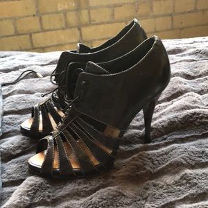 Pre-loved Giuseppe Zanotti booties size 9